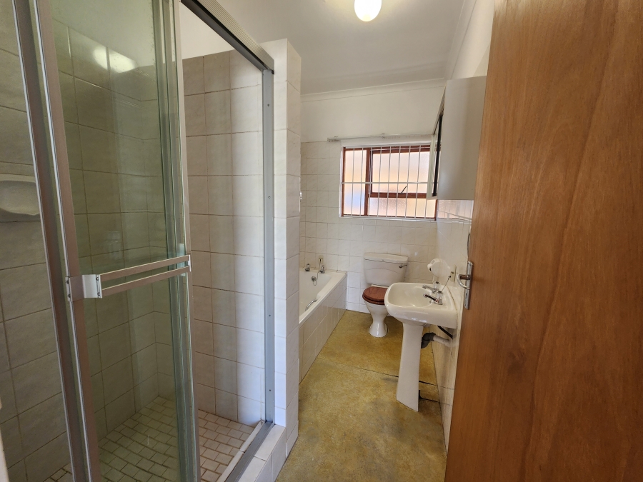 To Let 3 Bedroom Property for Rent in Mabille Park Western Cape